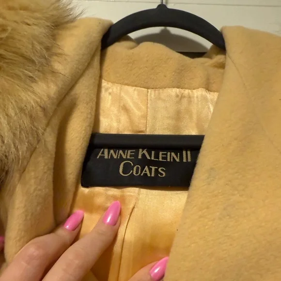 Vintage Anne Klein wool coat with hood - Picture 2 of 5
